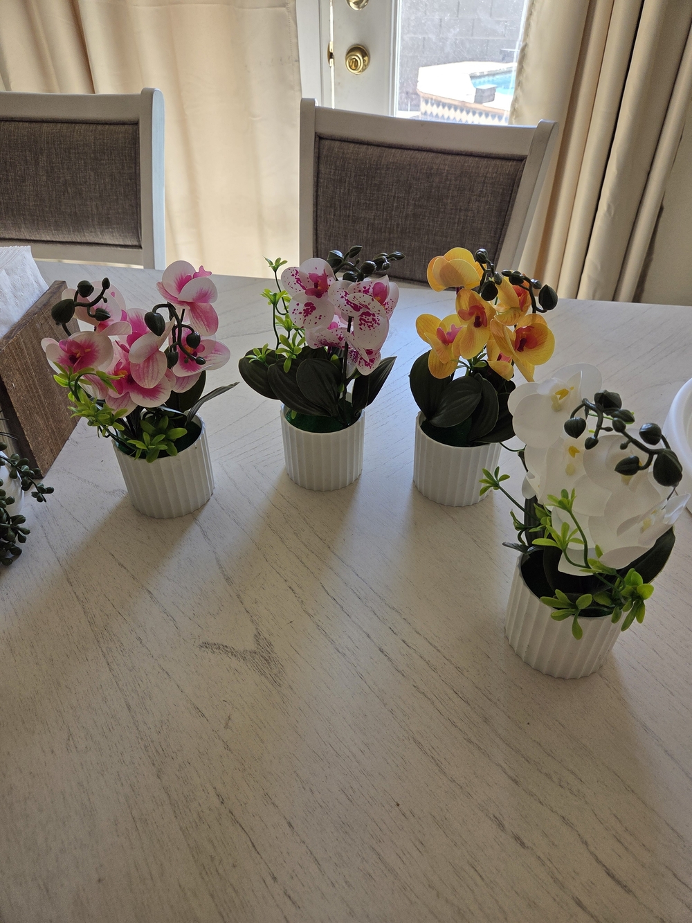 LaLamona Set of 4 Artificial Orchid Flowers
